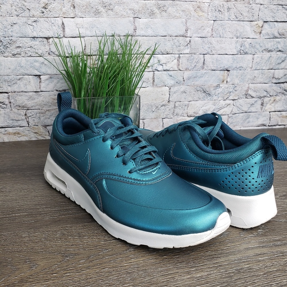 🆕️ Nike Air Max Thea Se - Picture 2 of 8